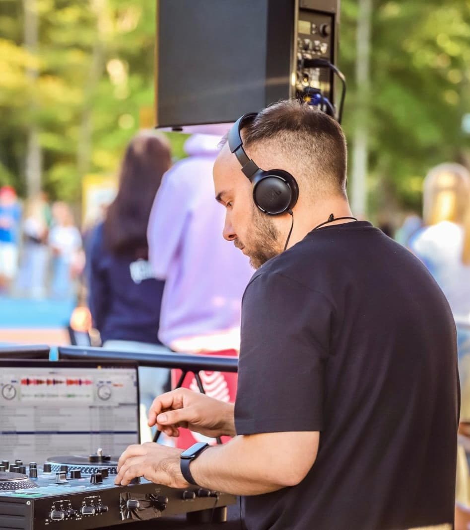 DJ WOOT